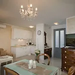 Apartamento Dora *