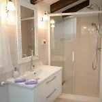 Dora *