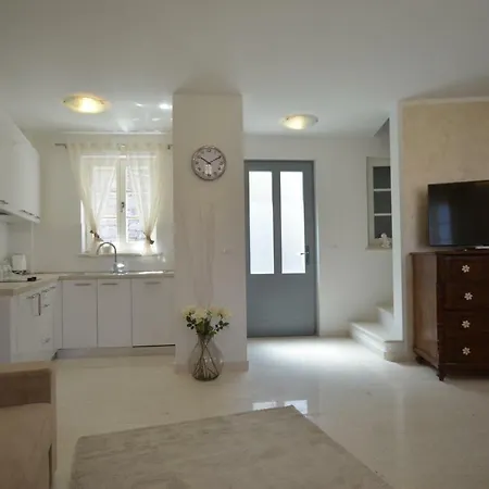 Apartment Holiday Dora Rovinj