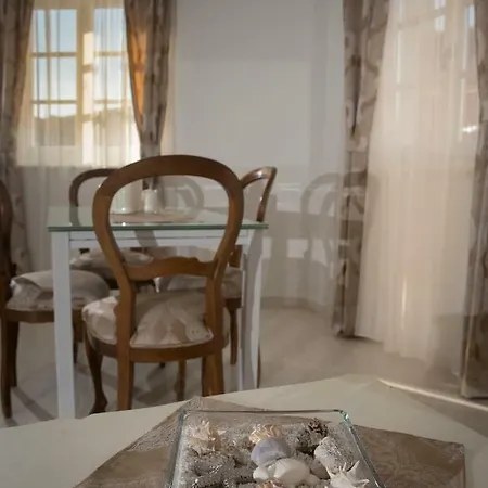 Apartman Dora *