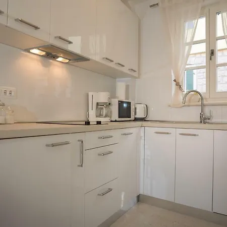 Apartman Dora